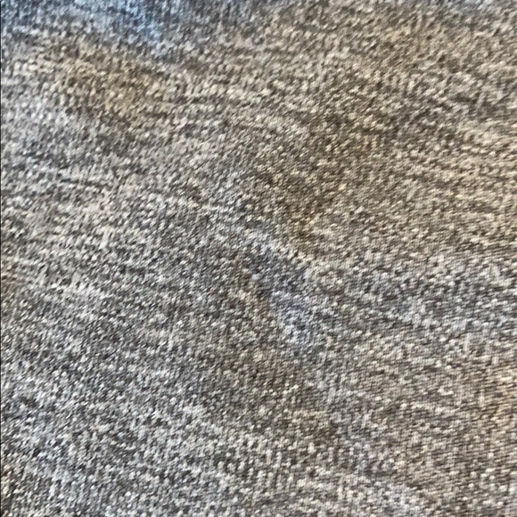 XL old navy workout tshirt - Picture 3 of 4